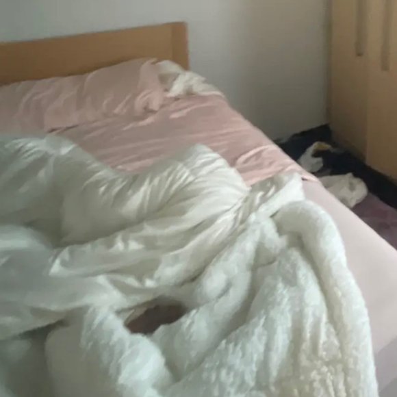 Full Size Ivory/Off-White Sherpa Comforter - Picture 5 of 10